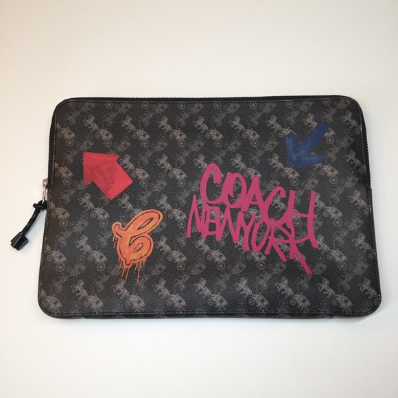 Coach Handbags - HP COACH Horse and Carriage Laptop case. NWT!